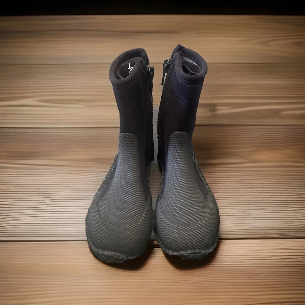 BARE cold Water Dive, Neoprene & Rubber Side Zip  Man’s Black Boots US 5 - UK 4